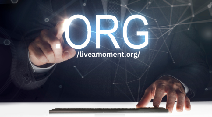 /liveamoment.org/